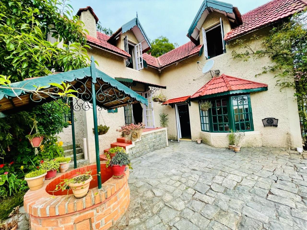 ウーティ Stumpfields Bed & Breakfast エクステリア 写真
